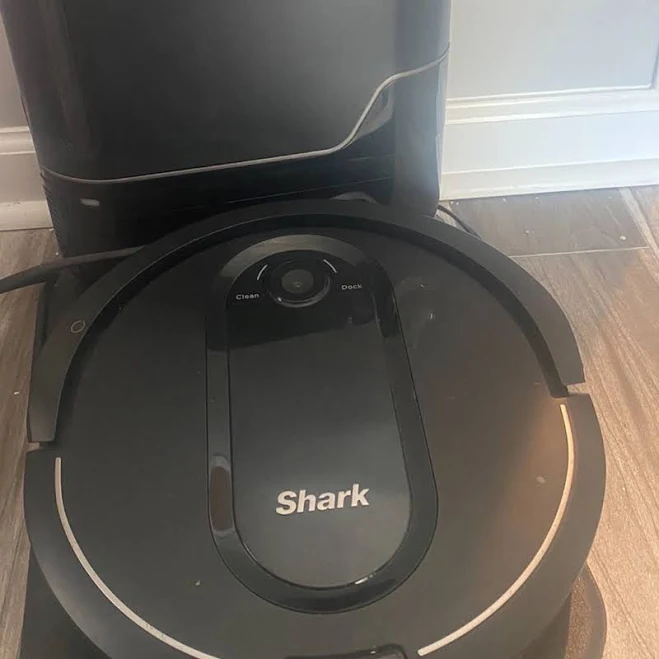Shark IQ Robot Vacuum RV1000